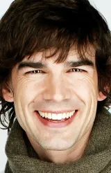 Кристофер Горам