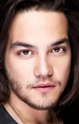 Дэниэл Дзоватто